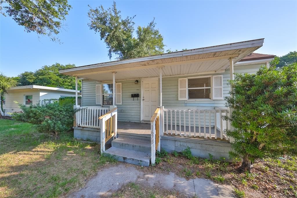 1675 13TH AVENUE S ST PETERSBURG, FL 33712