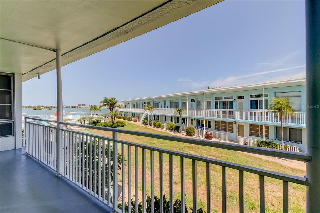 1840 SHORE DRIVE S UNIT 15 SOUTH PASADENA, FL 33707