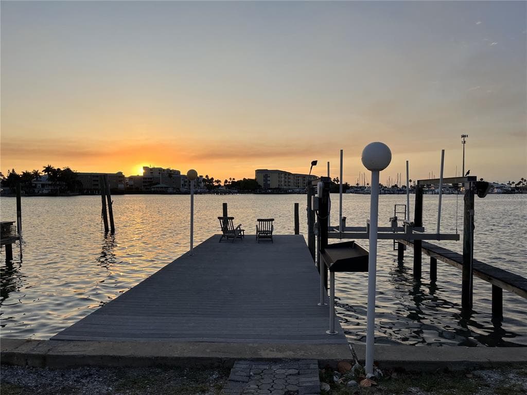 360 145TH AVENUE E MADEIRA BEACH, FL 33708