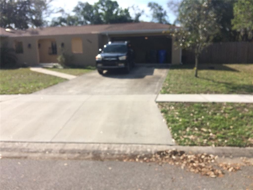 1208 LA BRAD LANE TAMPA, FL 33613