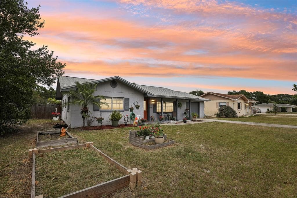 2815 WESTLAND ROAD MOUNT DORA, FL 32757