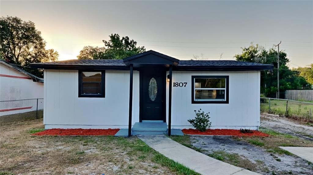 1807 S SUMMERLIN AVENUE SANFORD, FL 32771