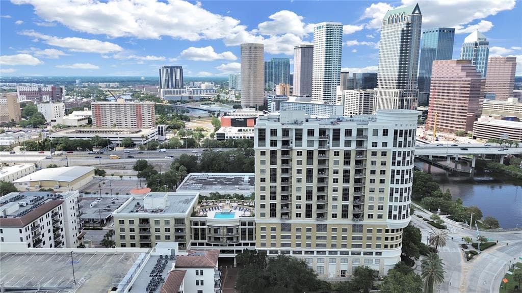 275 BAYSHORE BOULEVARD UNIT 1207 TAMPA, FL 33606