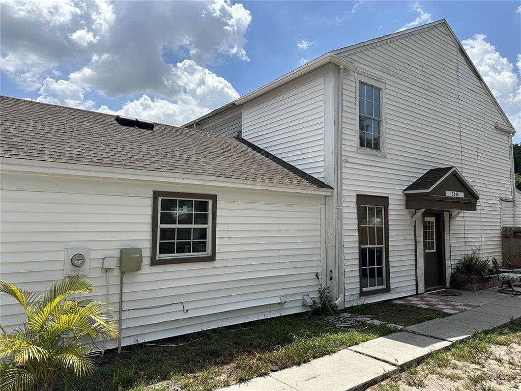 6246 OAK CLUSTER CIRCLE