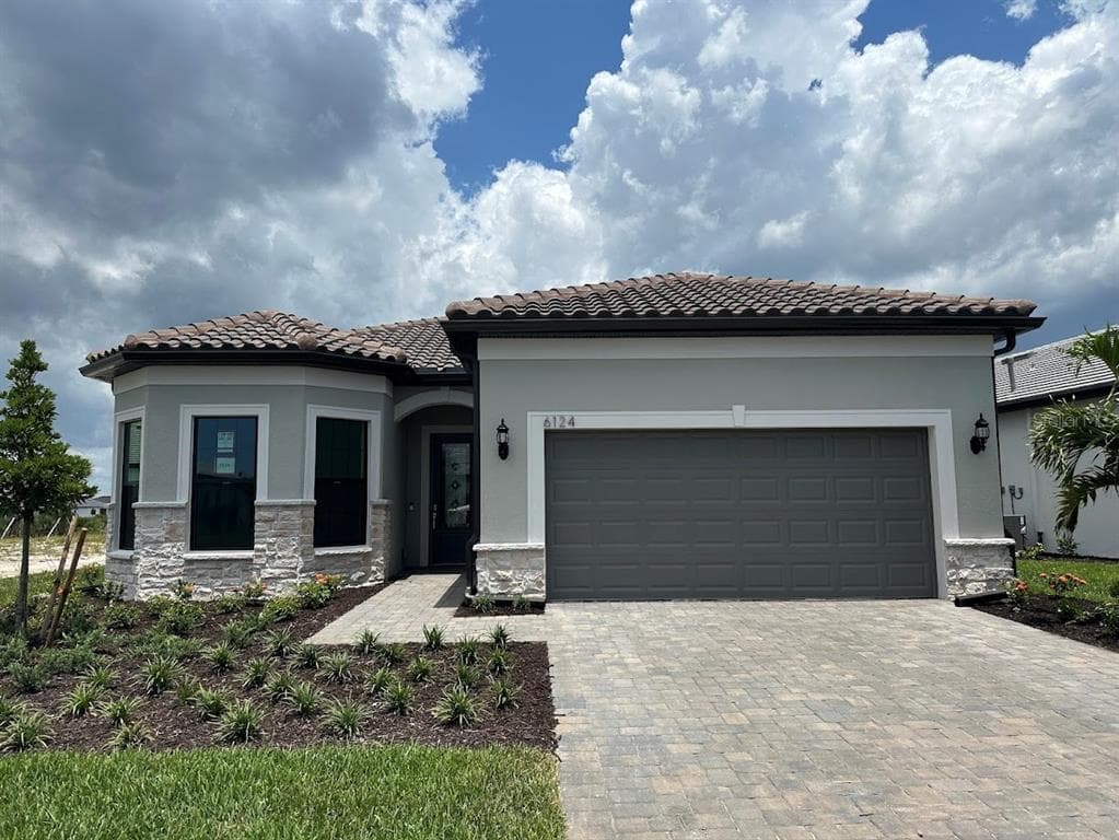 6124 TALON PRESERVE DRIVE NOKOMIS, FL 34275