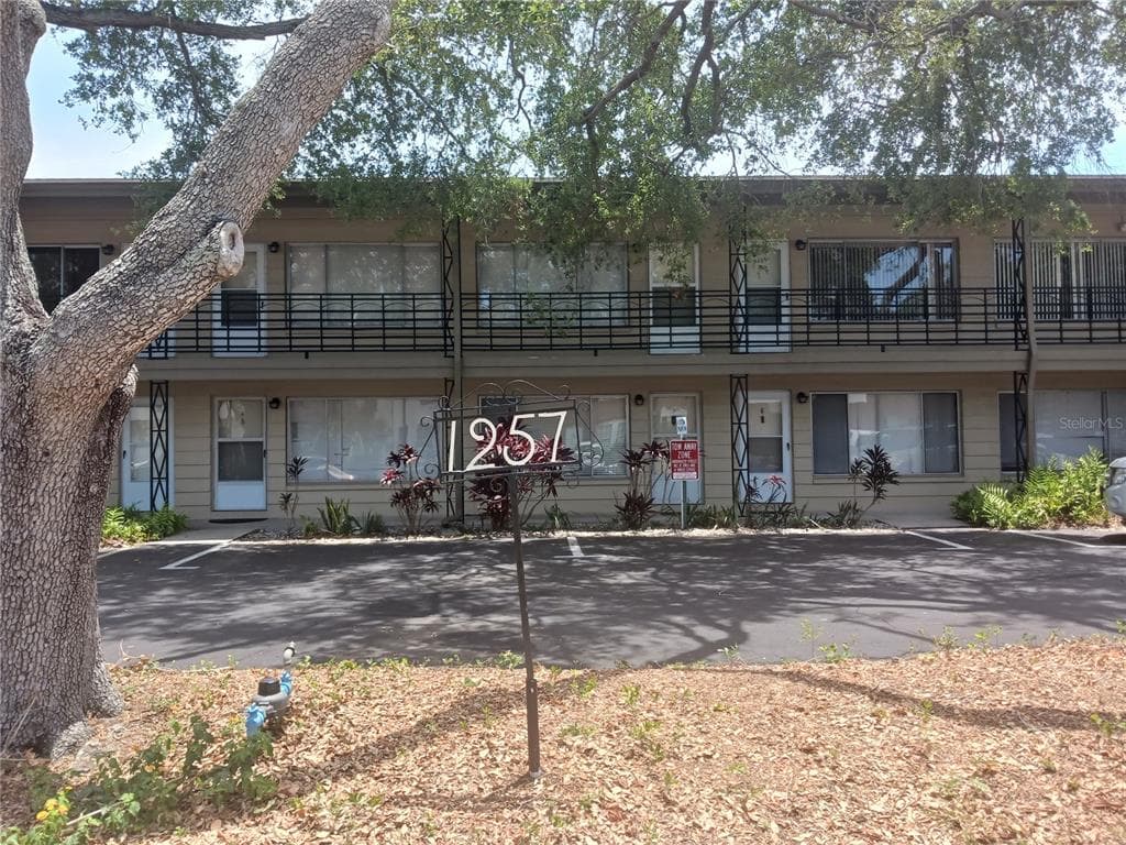1257 DREW STREET UNIT 14