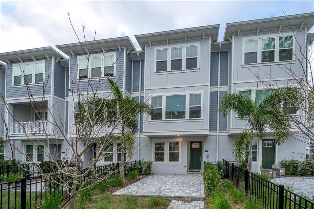 203 S TAMPANIA UNIT 2 TAMPA, FL 33609