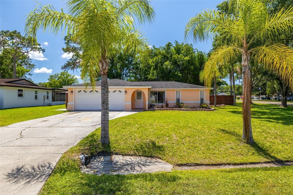 3901 SAINT AUGUSTINE PLACE LAND O LAKES, FL 34639