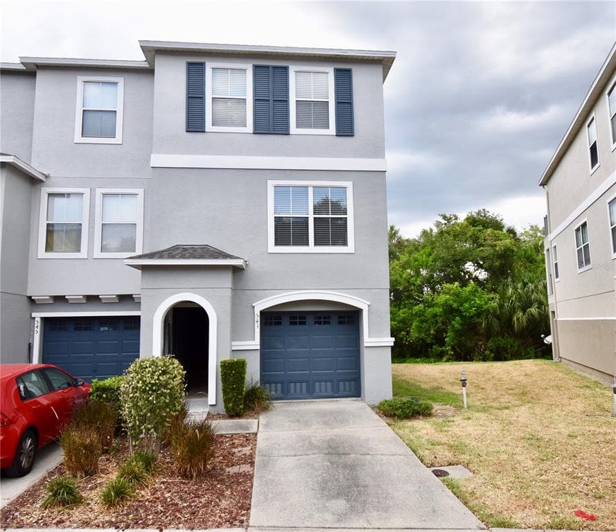 543 VINCINDA CREST WAY TAMPA, FL 33619