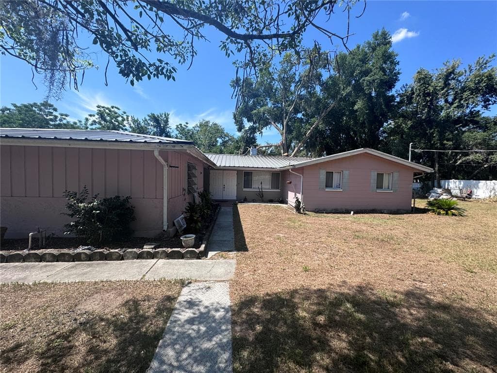 4165 AMBER ROAD VALRICO, FL 33594