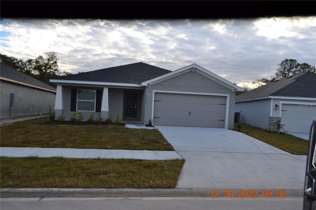 7172 TWISTING PINES LOOP ZEPHYRHILLS, FL 33541