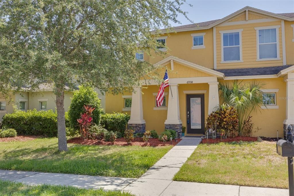 6938 FROG POCKET PLACE TAMPA, FL 33616