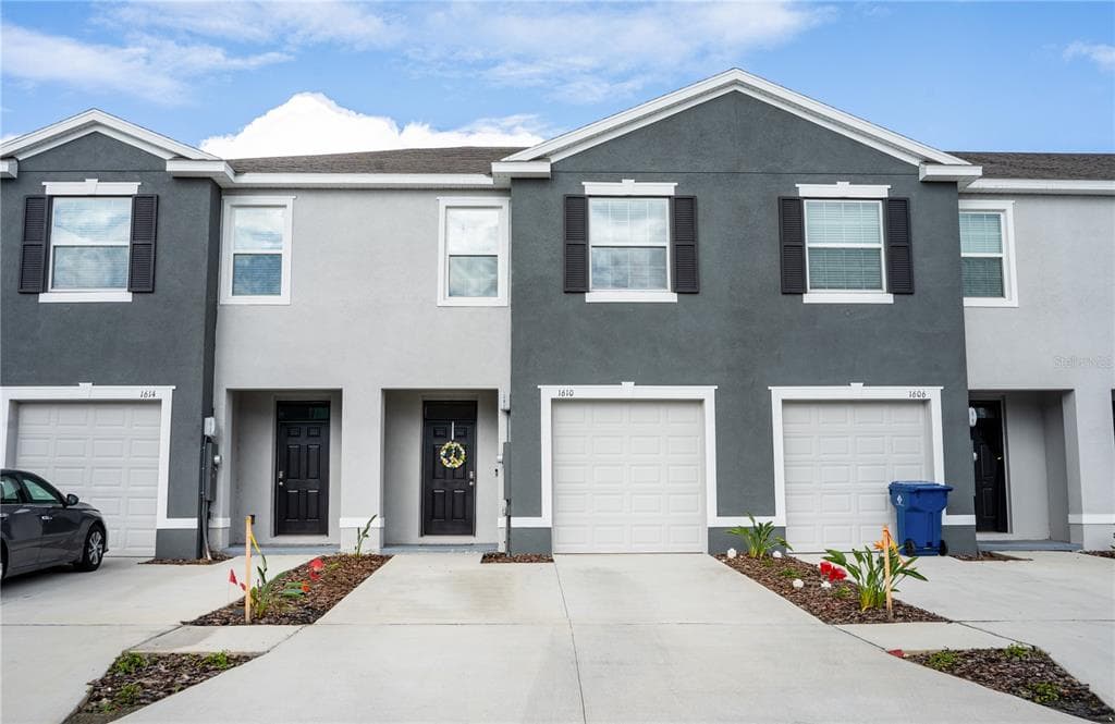 1610 COLT CREEK PLACE WESLEY CHAPEL, FL 33543