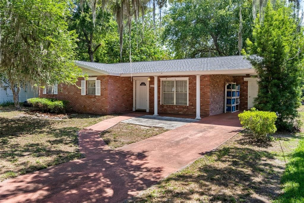 16107 HIGHLAND AVENUE LUTZ, FL 33548