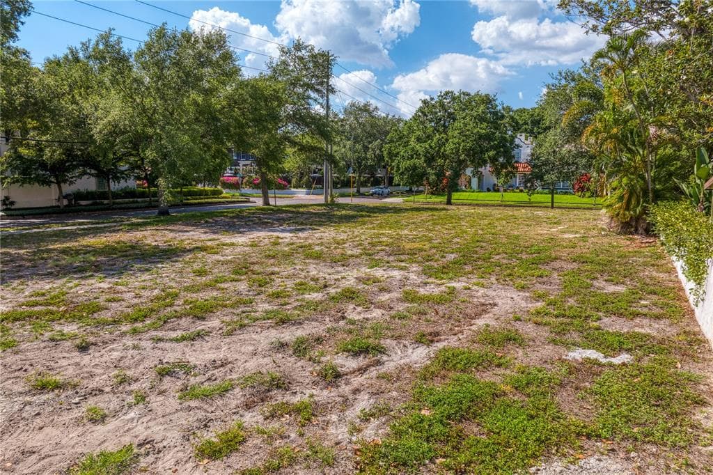 146 14TH AVENUE N ST PETERSBURG, FL 33701