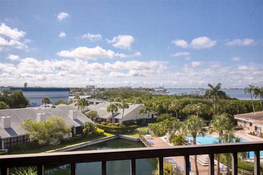 1324 PASADENA AVENUE S UNIT 501 SOUTH PASADENA, FL 33707