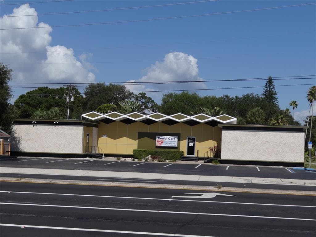 501 66TH STREET N ST PETERSBURG, FL 33710