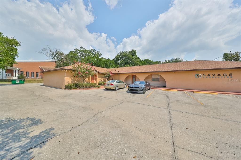 136 N MOON AVENUE BRANDON, FL 33510