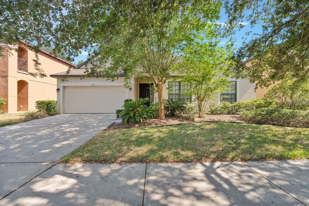 1939 ABBEY RIDGE DRIVE DOVER, FL 33527
