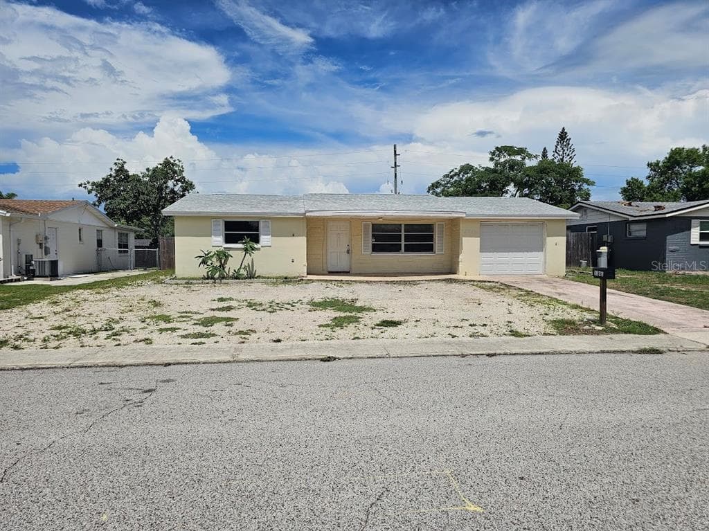 3241 FINCH DRIVE HOLIDAY, FL 34690