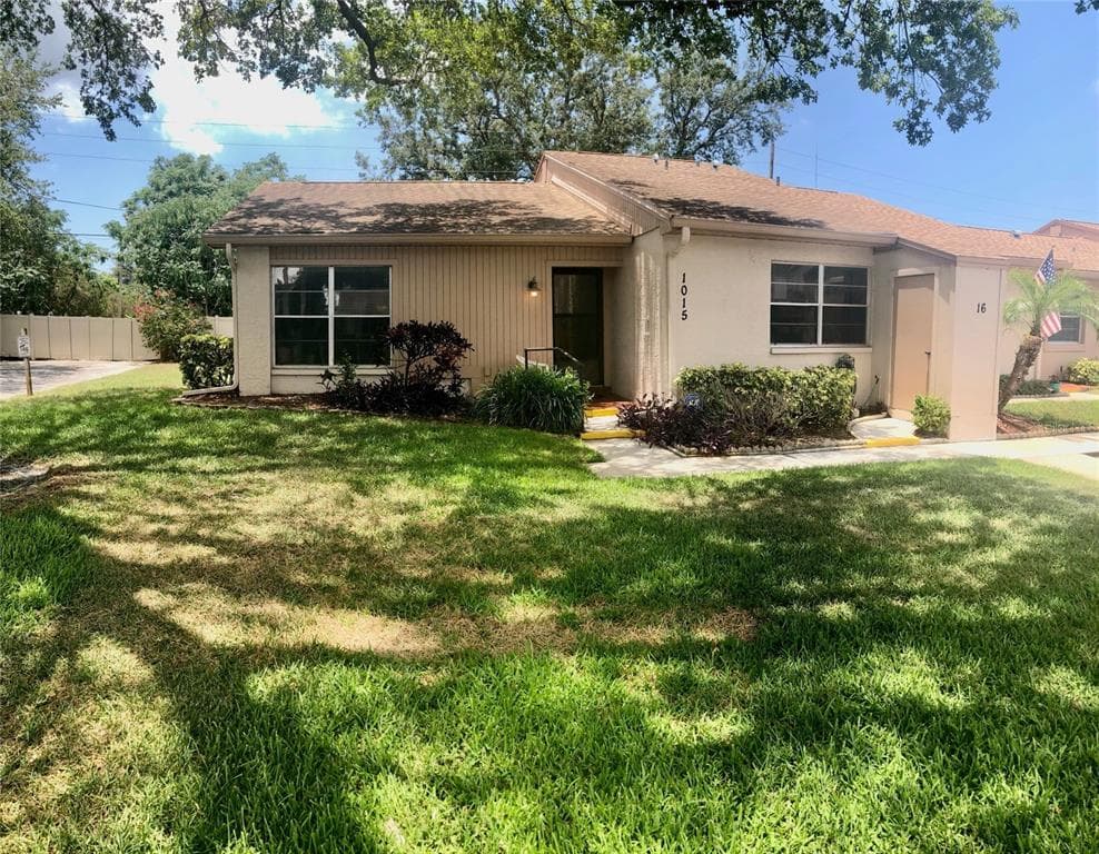 1015 BOWSPRIT LANE UNIT 7 HOLIDAY, FL 34691