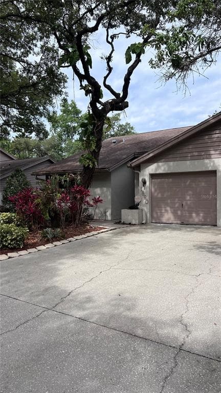 1890 WHISPERING WAY TARPON SPRINGS, FL 34689