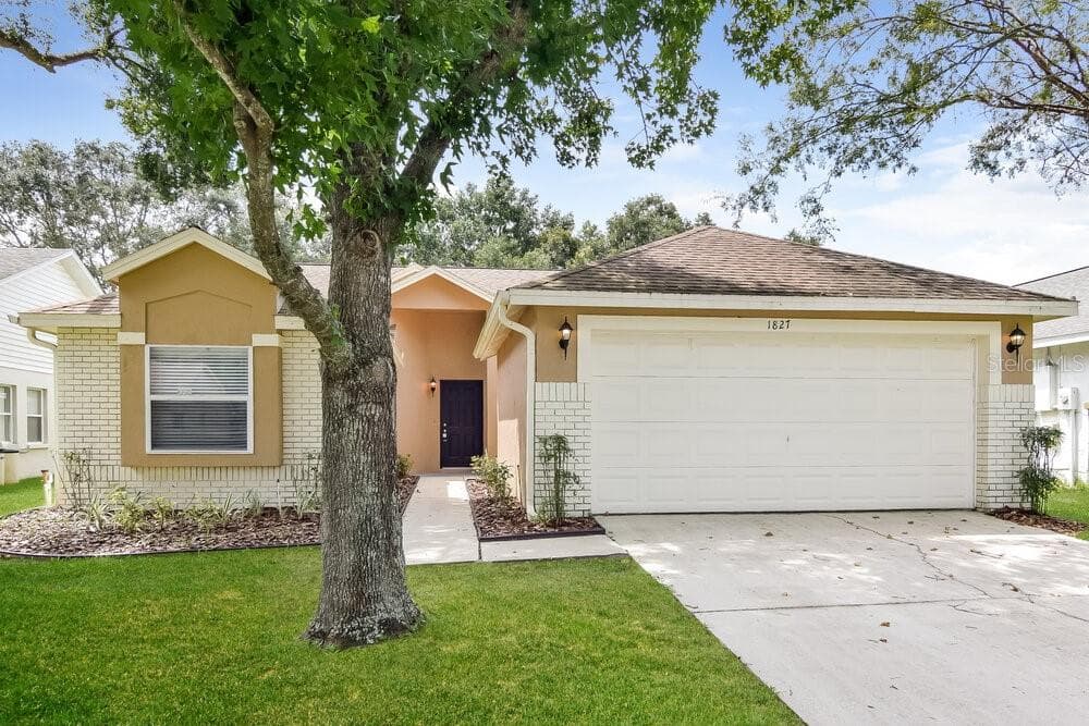 1827 ERIN BROOKE DRIVE VALRICO, FL 33594
