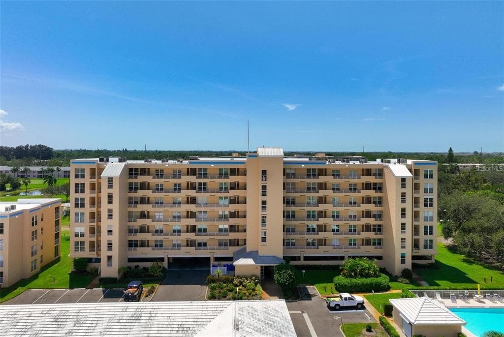 4460 FAIRWAYS BOULEVARD UNIT 402 BRADENTON, FL 34209