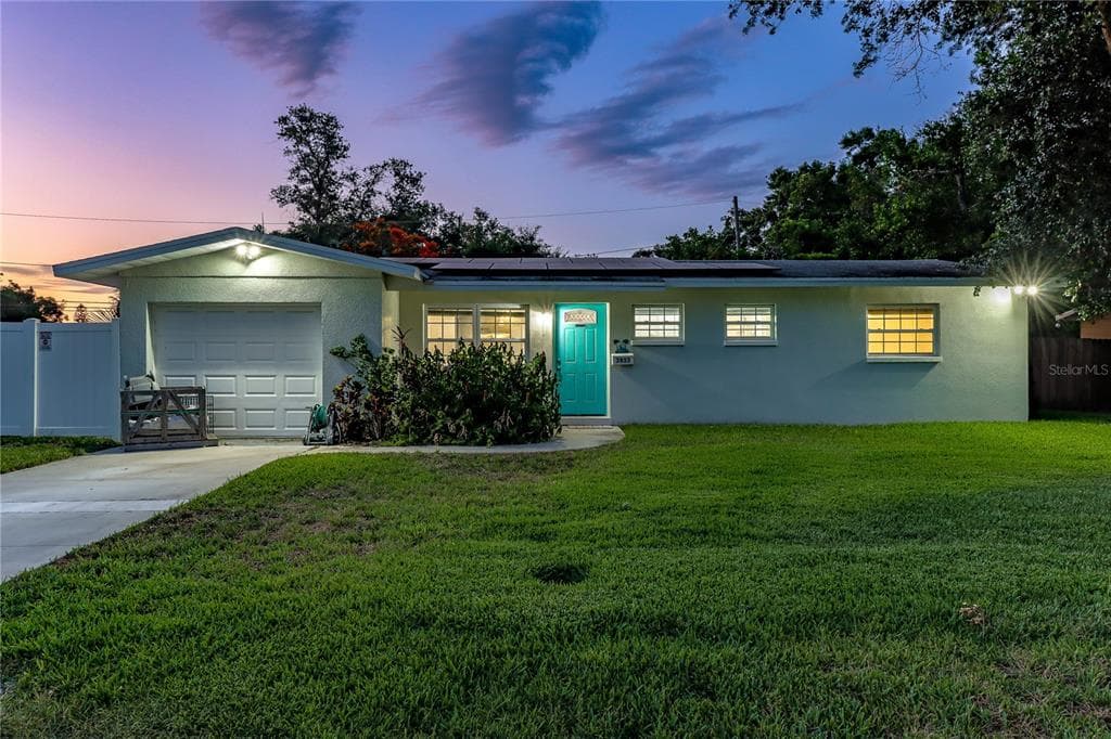 3933 PORPOISE DRIVE SE ST PETERSBURG, FL 33705