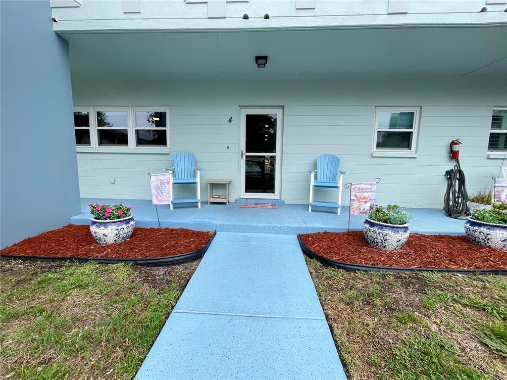 2254 NORWEGIAN DRIVE UNIT 4 CLEARWATER, FL 33763
