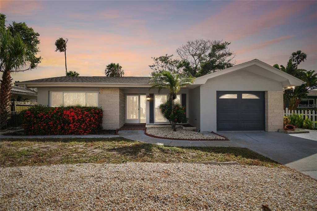 17255 2ND STREET E NORTH REDINGTON BEACH, FL 33708