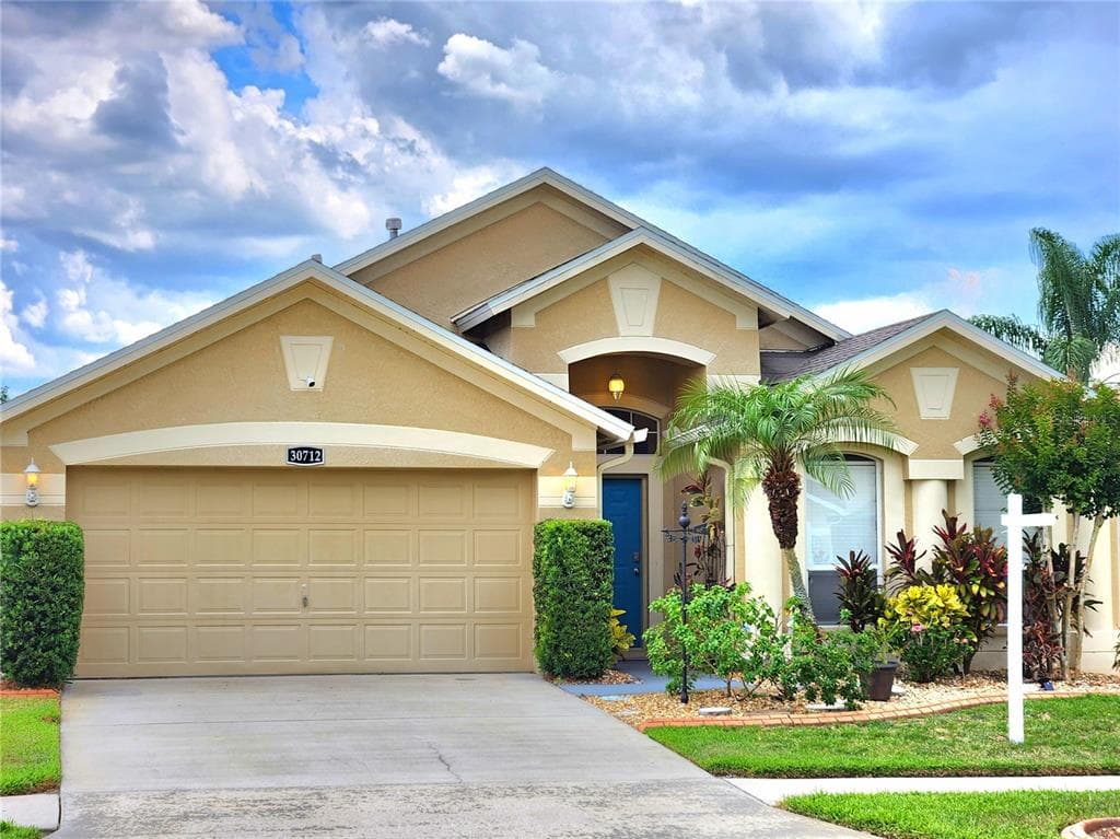 30712 TREMONT DRIVE WESLEY CHAPEL, FL 33543