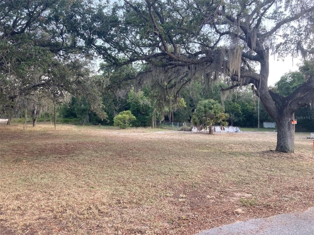 2830 LAUREL AVENUE LAKE WALES, FL 33898
