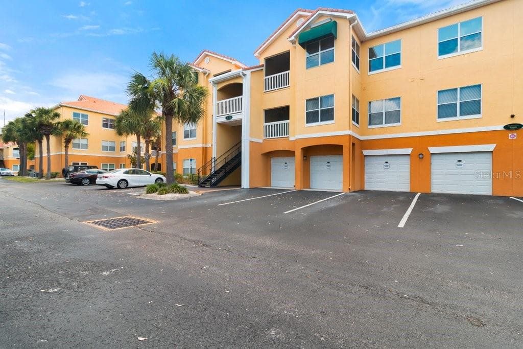 10764 70TH AVENUE UNIT 5203 SEMINOLE, FL 33772