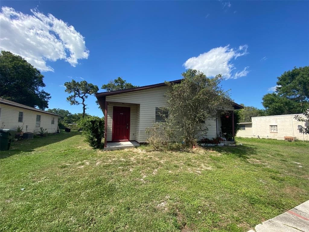 605 HENNESSEE STREET LAKELAND, FL 33805