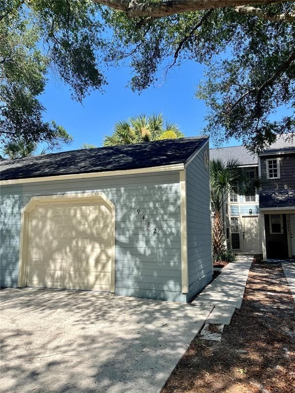 9482 FOREST HILLS CIRCLE TAMPA, FL 33612