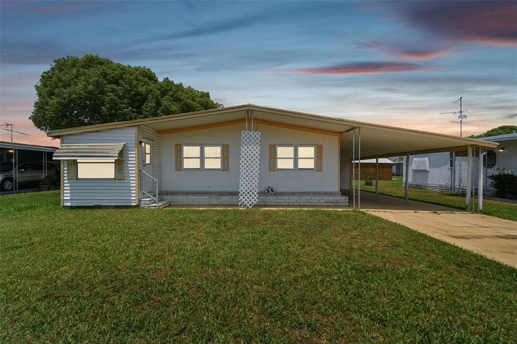 5353 COMANCHE STREET ZEPHYRHILLS, FL 33542