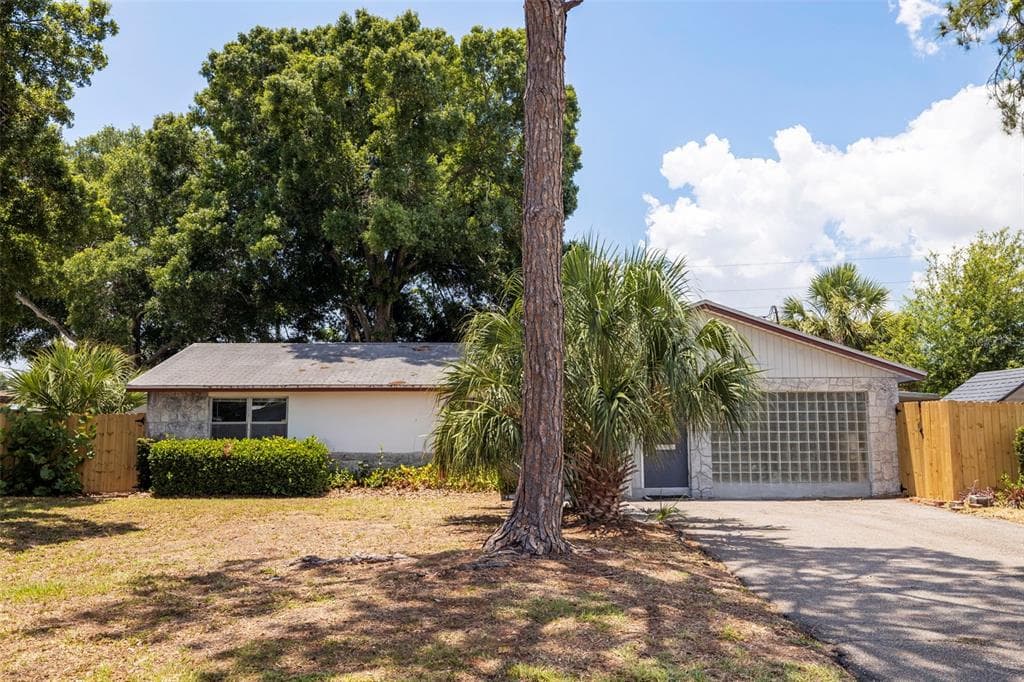 120 74TH AVENUE NORTHEAST ST PETERSBURG, FL 33702