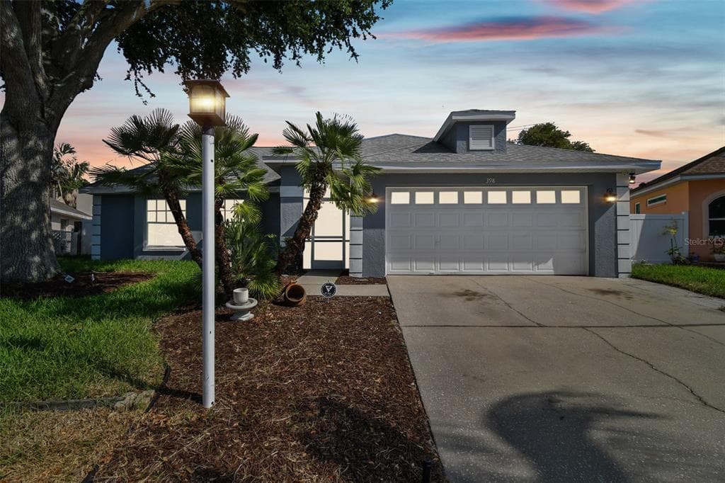 398 WOOD CHUCK AVENUE TARPON SPRINGS, FL 34689