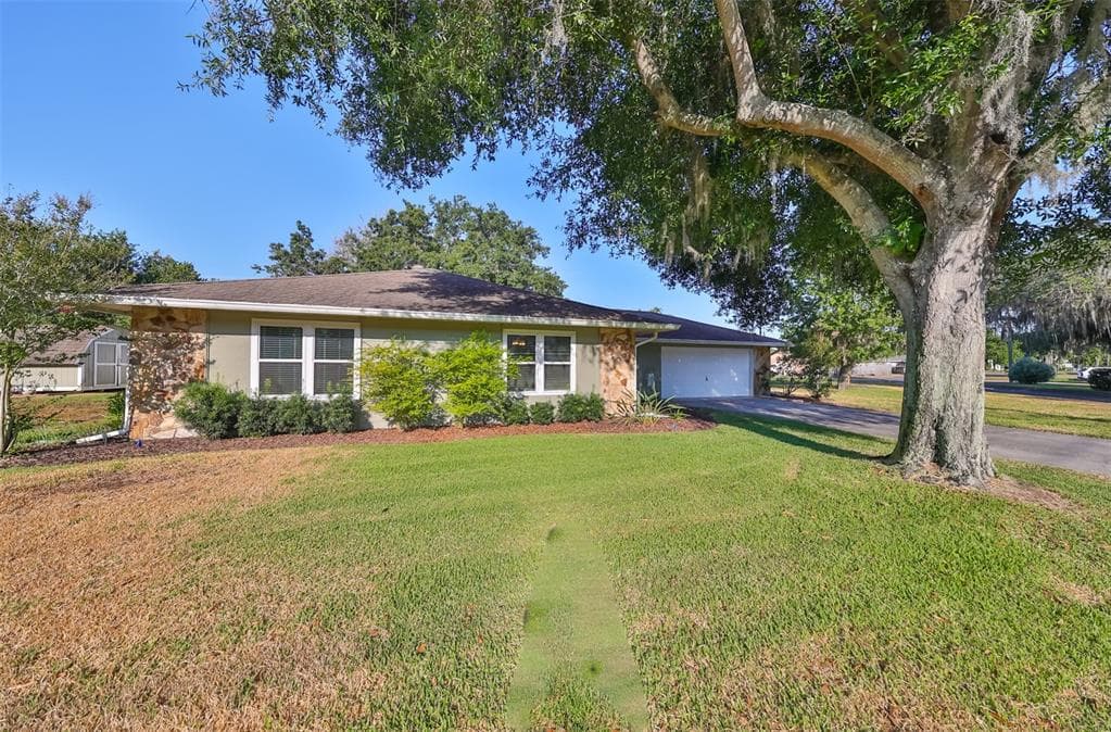 220 COLEMAN DRIVE E WINTER HAVEN, FL 33884