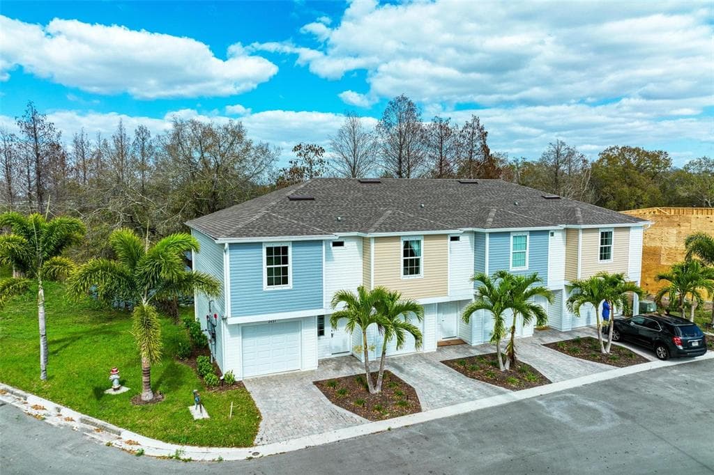 2535 6TH AVENUE E UNIT E BRADENTON, FL 34208