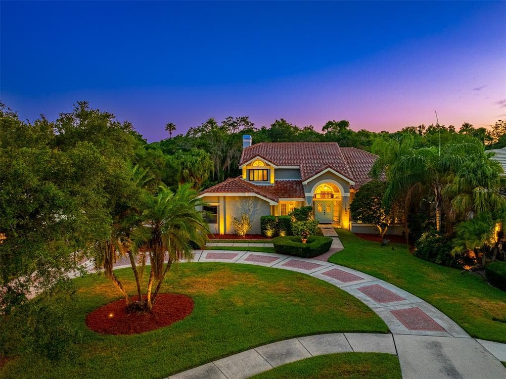 1611 HAMPTON COURT SAFETY HARBOR, FL 34695