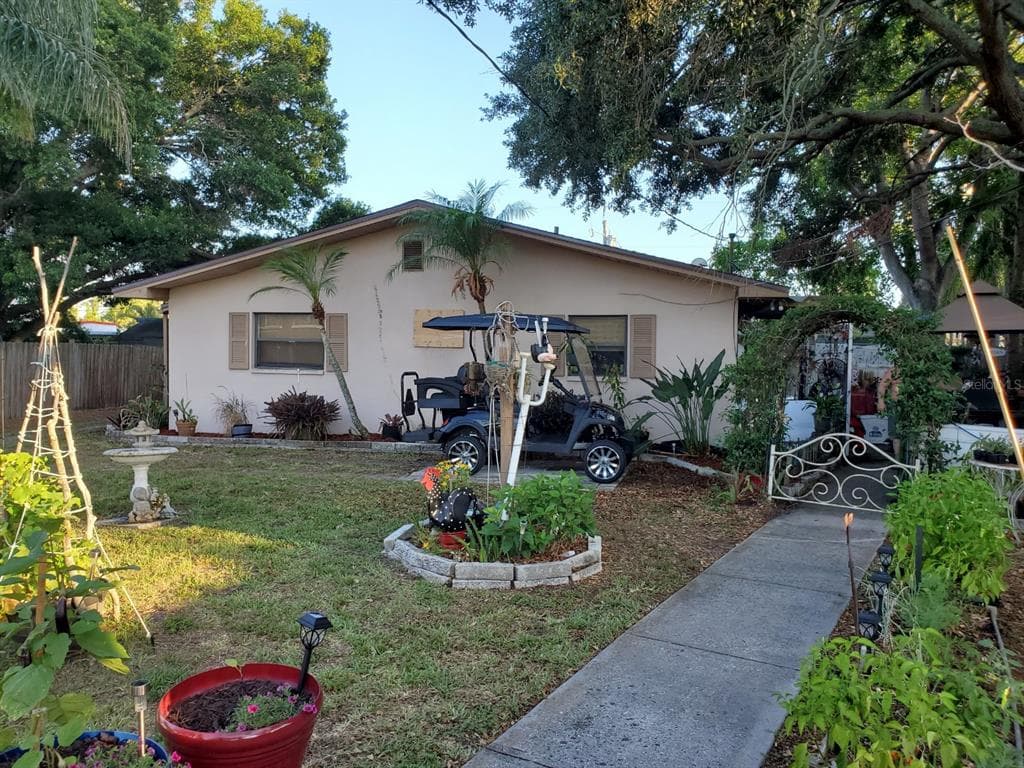 10590 106TH AVENUE LARGO, FL 33773