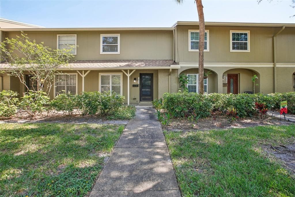 7613 WOODBRIDGE BOULEVARD TAMPA, FL 33615