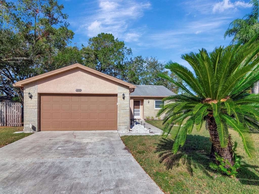 3281 BEAVER DRIVE CLEARWATER, FL 33761