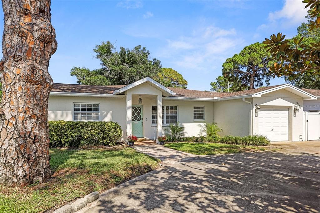 9031 2ND STREET N ST PETERSBURG, FL 33702
