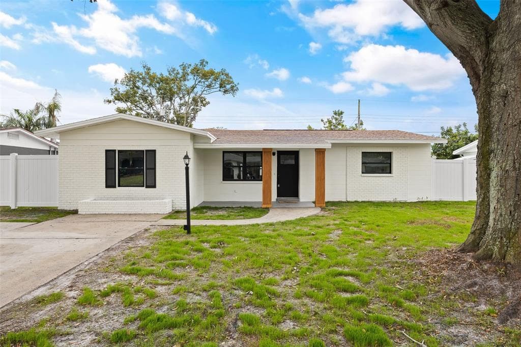 11175 109TH WAY SEMINOLE, FL 33778