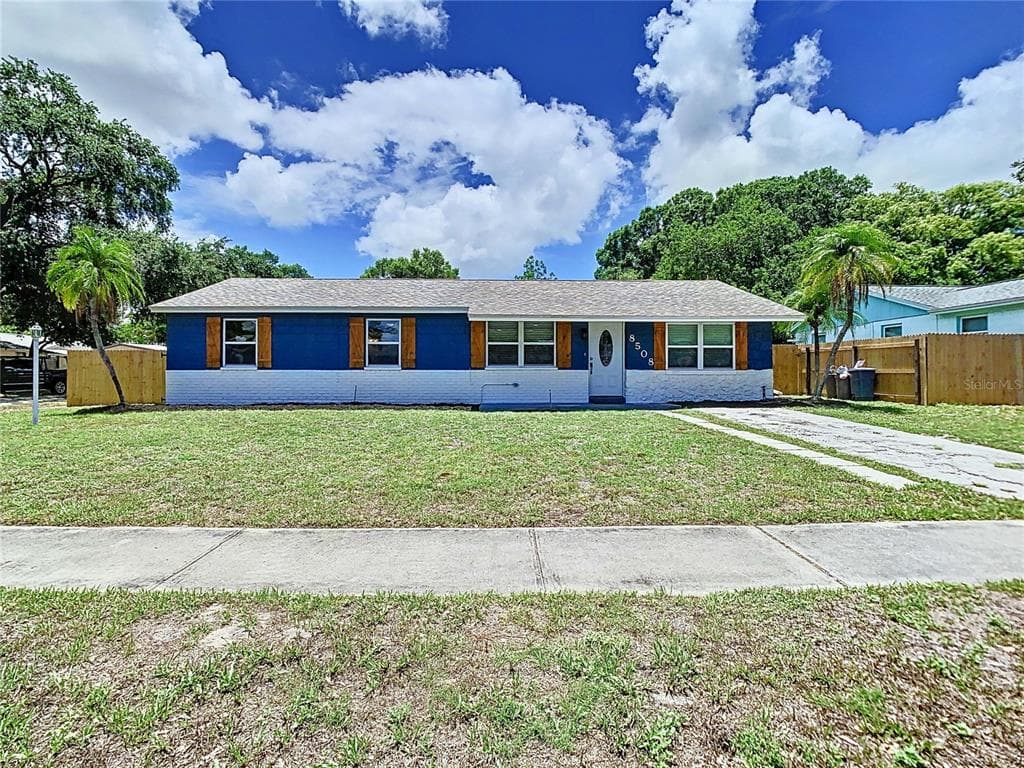 8508 PORTULACA AVENUE SEMINOLE, FL 33777