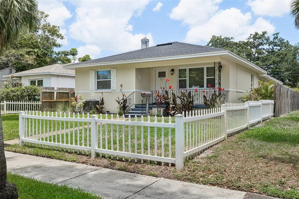 1625 21ST AVENUE N ST PETERSBURG, FL 33713