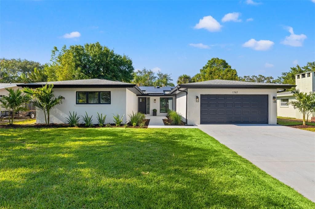 1767 DELAWARE AVENUE NE ST PETERSBURG, FL 33703